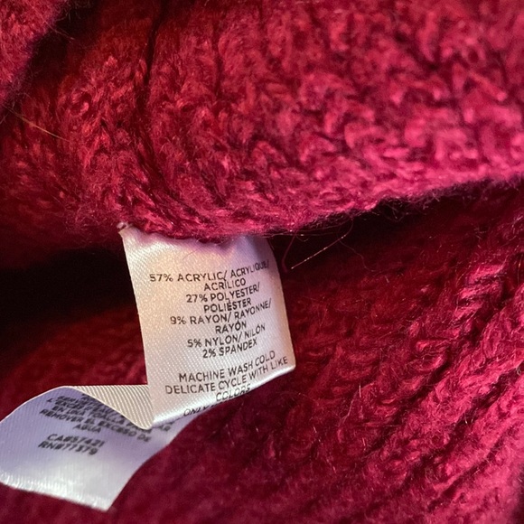 Ann Taylor Angle Ribbed Knit FUCHSIA super soft sweater v neck Small s - Picture 3 of 4